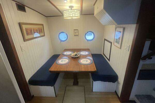 2001 Great Harbour 47