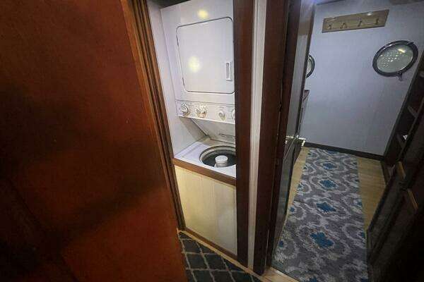 2001 Great Harbour 47