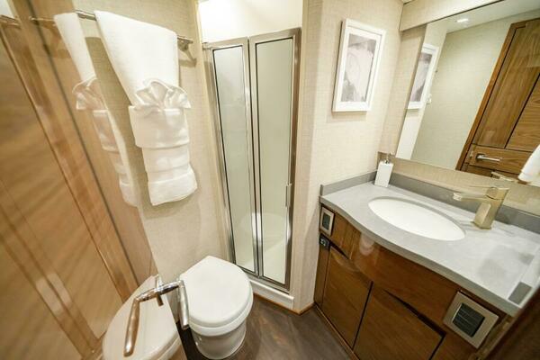 54 Viking Sport Tower Guest Head