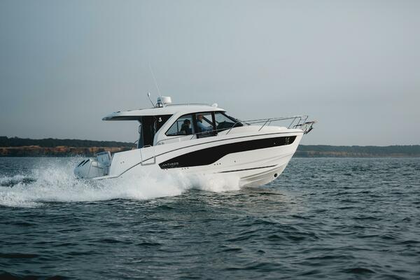 2025 BENETEAU Antares 9
