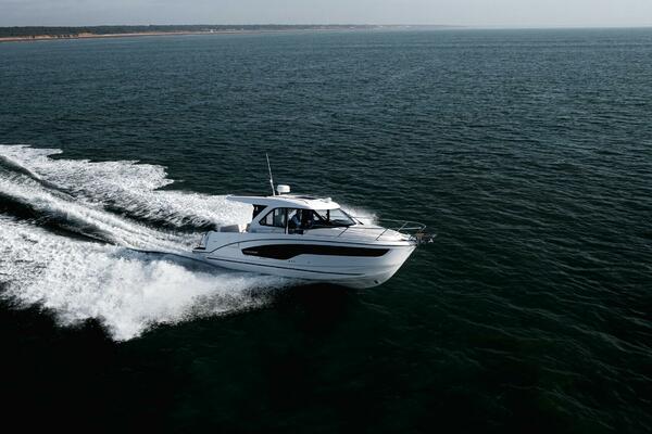 2025 BENETEAU Antares 9