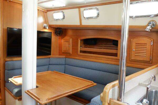 Pacific Seacraft 40 Yacht For Sale
