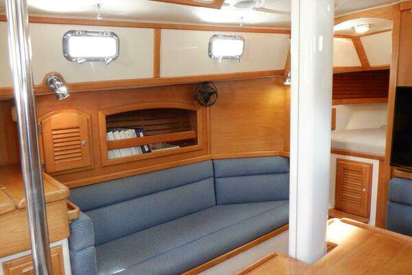 Pacific Seacraft 40 Yacht For Sale