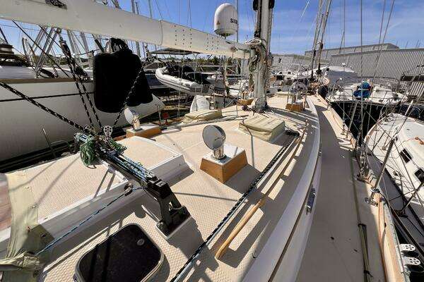 Photo of the 2001 Shannon 43 Cutter