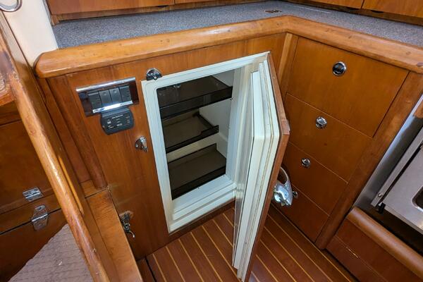 ANSWER 3 40ft Saga Yacht For Sale