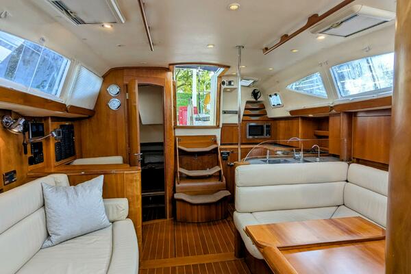 ANSWER 3 40ft Saga Yacht For Sale