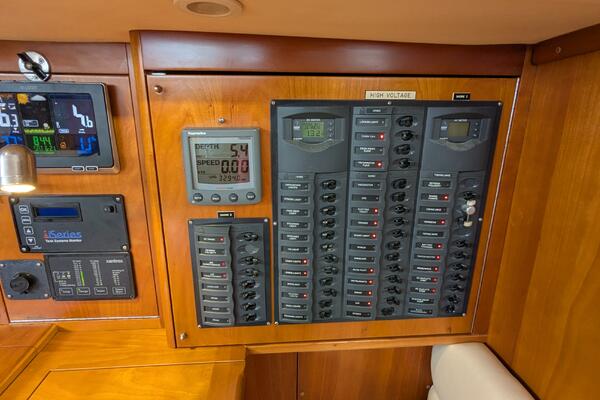 ANSWER 3 40ft Saga Yacht For Sale