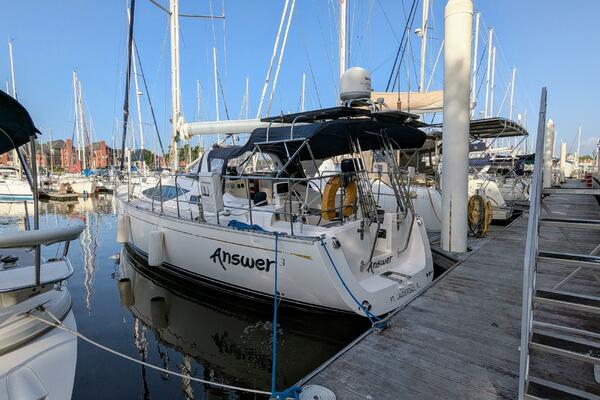 ANSWER 3 40ft Saga Yacht For Sale