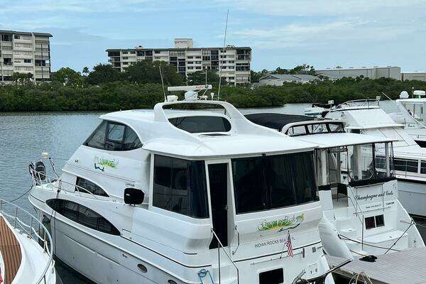 Photo of the 2000 Carver 506 Motor Yacht