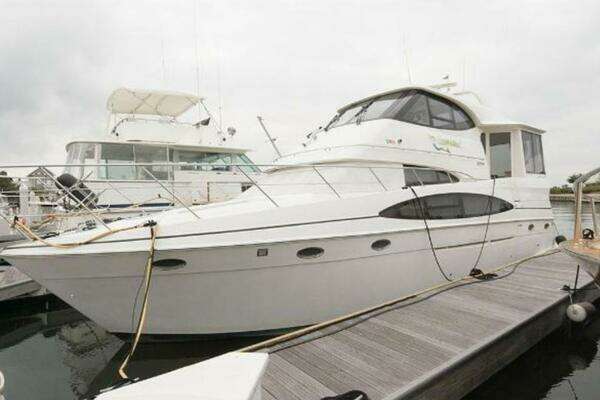 Photo of the 2000 Carver 506 Motor Yacht