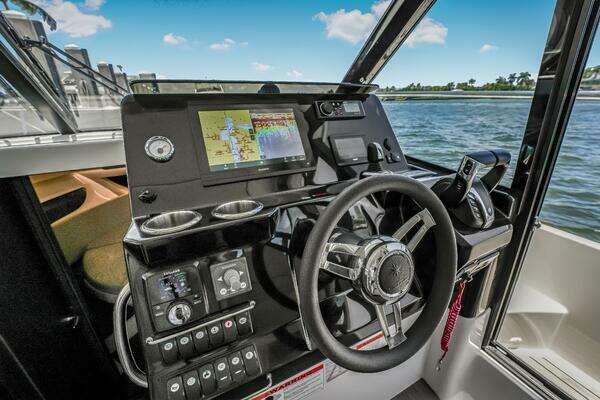 Jeanneau NC1095 Fly Yacht For Sale