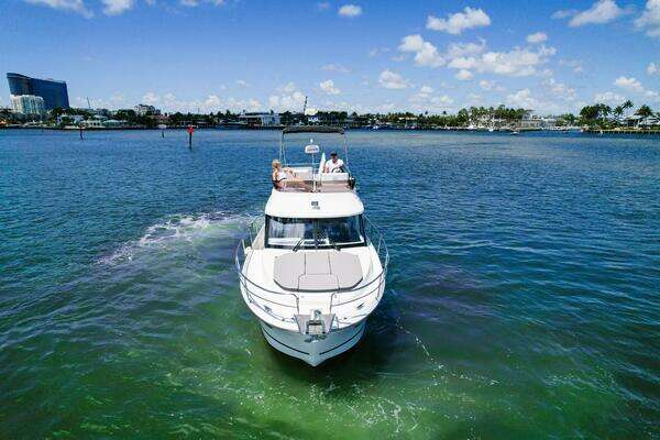 Jeanneau NC1095 Fly Yacht For Sale