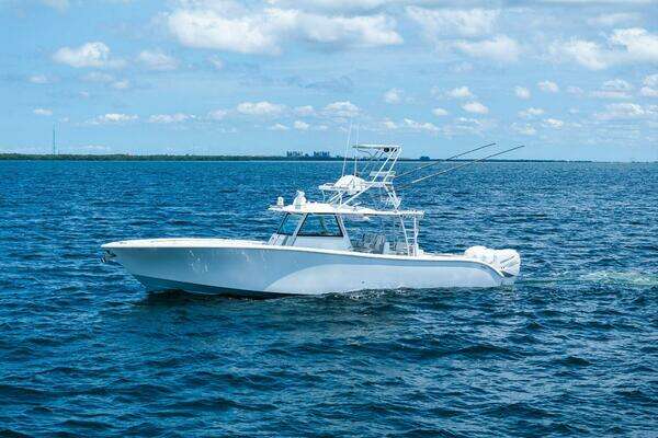 Yellowfin 42 Center Console Yacht For Sale