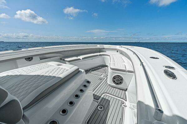 Yellowfin 42 Center Console Yacht For Sale
