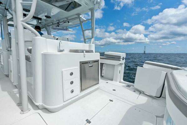 Yellowfin 42 Center Console Yacht For Sale