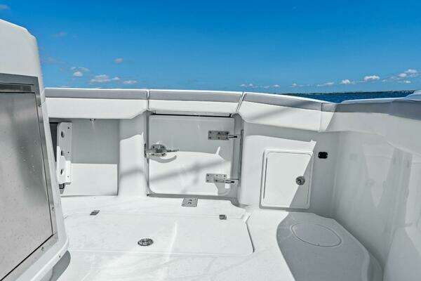Yellowfin 42 Center Console Yacht For Sale