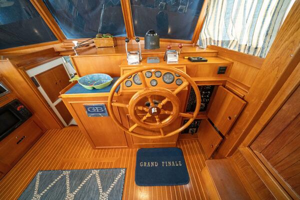 42ft Grand Banks Yacht For Sale