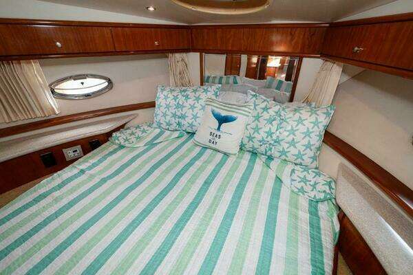 Graham s Enterprise 47ft Carver Yacht For Sale