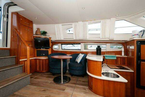 Graham s Enterprise 47ft Carver Yacht For Sale