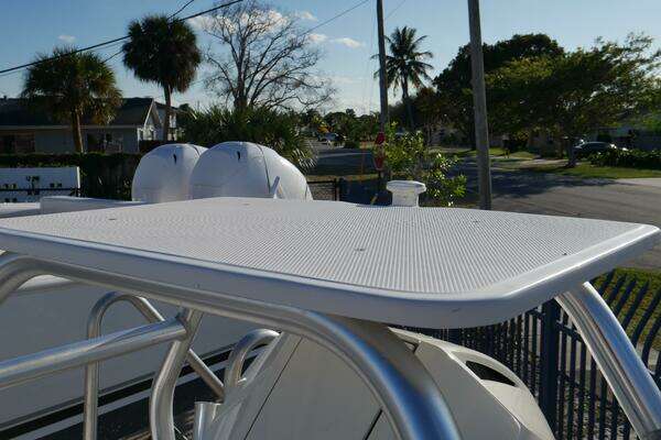 Photo of the 2020 Boston Whaler 210 Dauntless