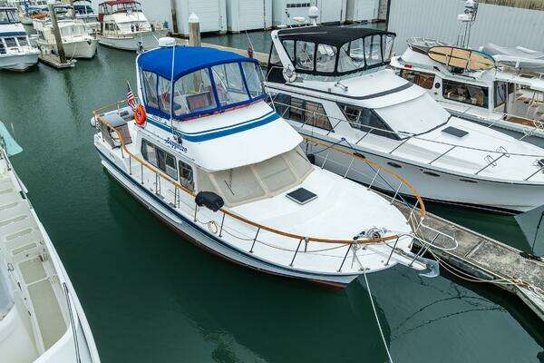 Kha Shing 37 Yacht For Sale