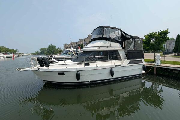 Cooper Prowler 10m Sundeck 1986