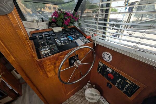 Cooper Prowler 10m Sundeck 1986