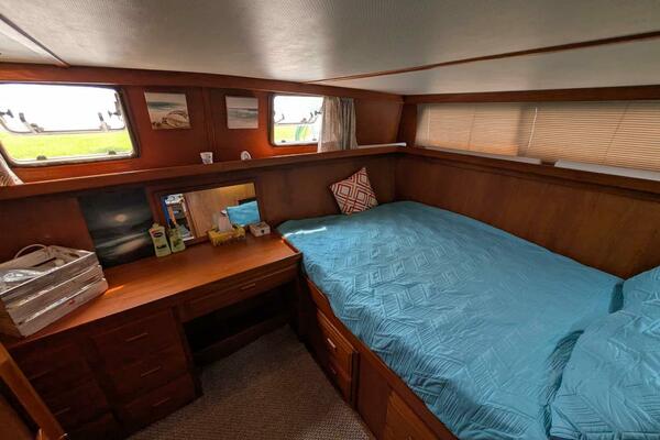 Cooper Prowler 10m Sundeck 1986