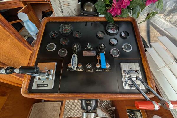 Cooper Prowler 10m Sundeck 1986