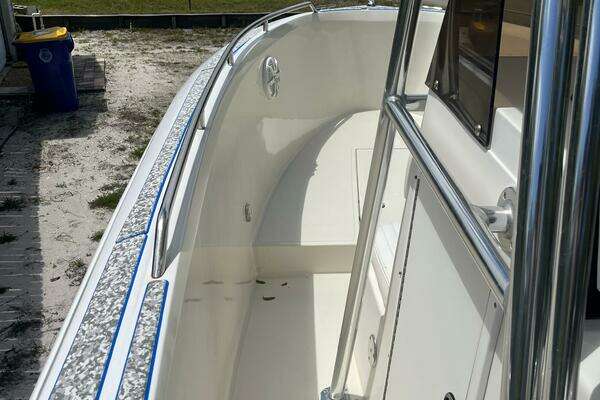 Photo of the 1998 Blue Fin 25 Center Console