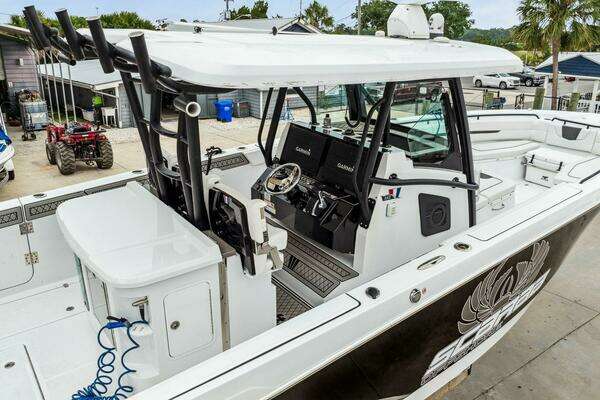 Wellcraft 352 Fisherman Center Console Yacht For Sale
