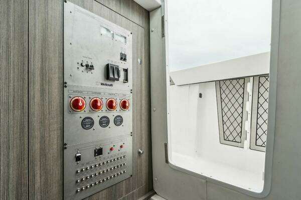 Wellcraft 352 Fisherman Center Console Yacht For Sale