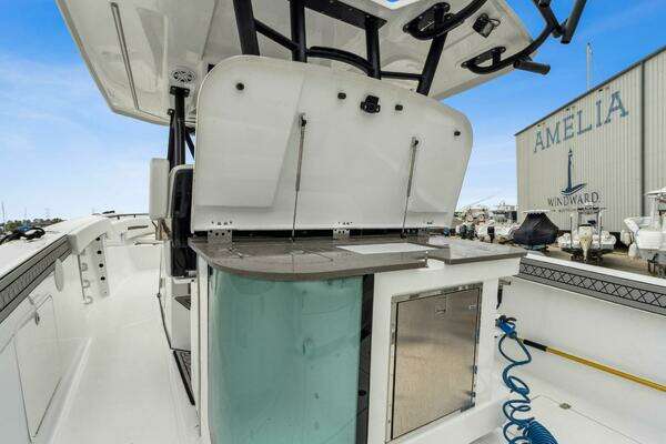 Wellcraft 352 Fisherman Center Console Yacht For Sale
