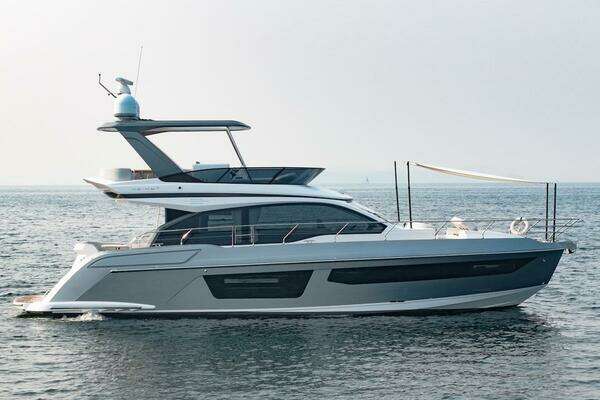 2023 Azimut 55