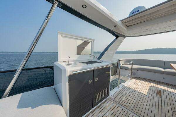 2023 Azimut 55