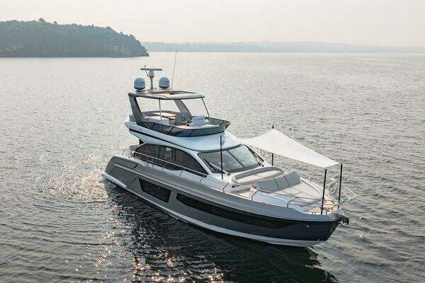 2023 Azimut 55