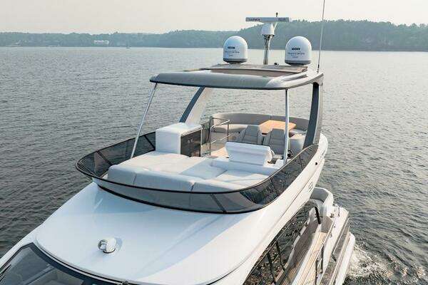 2023 Azimut 55
