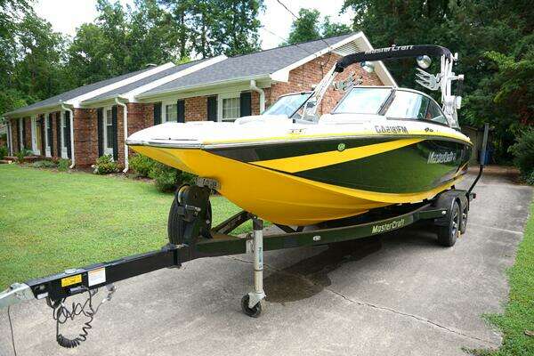 Photo of the 2014 Mastercraft X25