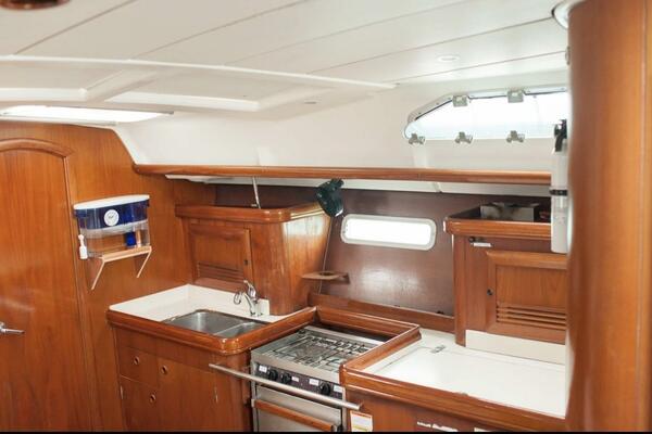 City Dogs 39ft Beneteau Yacht For Sale