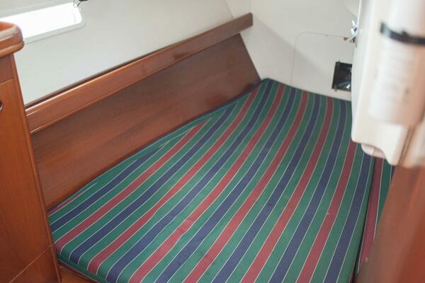 City Dogs 39ft Beneteau Yacht For Sale