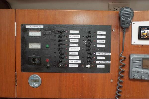 City Dogs 39ft Beneteau Yacht For Sale