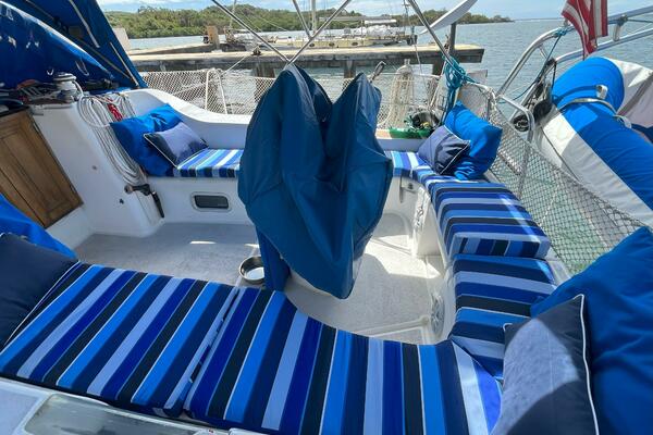 City Dogs 39ft Beneteau Yacht For Sale