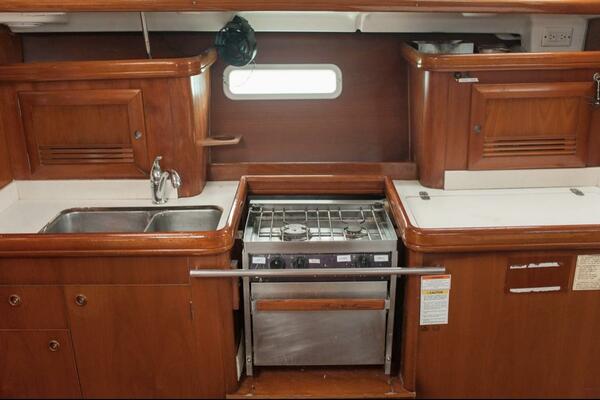 City Dogs 39ft Beneteau Yacht For Sale