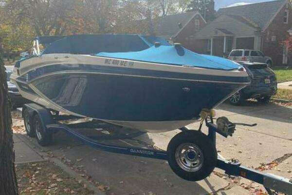 Photo of the 2018 Glastron GT 245