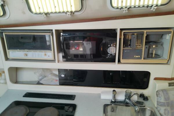 Dream Catcher 31ft Albin Yacht For Sale