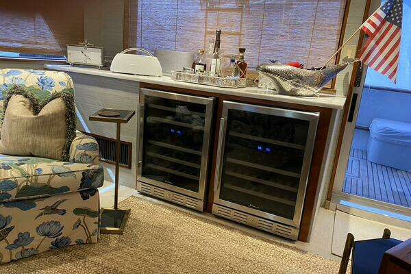 Photo of the 1979 Burger Raised Pilothouse "Freedom"