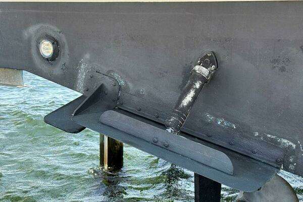 Carver C36 Command Bridge Yacht For Sale