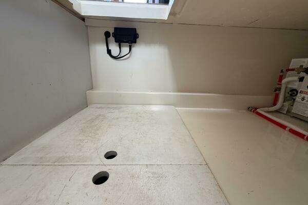 Carver C36 Command Bridge Yacht For Sale