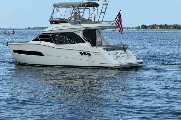 Carver C36 Command Bridge Yacht For Sale