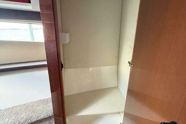 Carver C36 Command Bridge Yacht For Sale